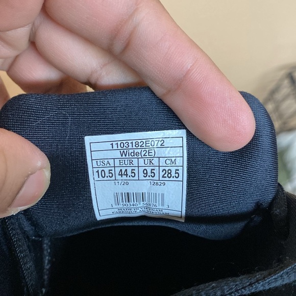 Brooks Addiction Slip Resistant Walker “Triple Black” - Picture 16 of 16